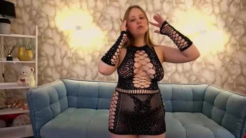 crystallpaws_ online show from 03.12.26