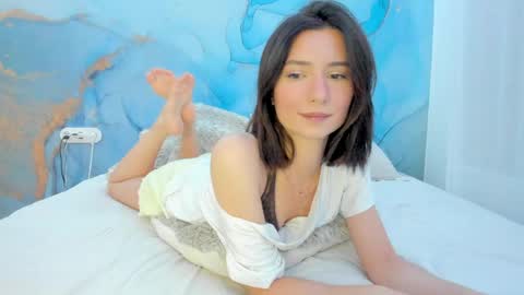 Snapshot of crystalnut chatting on 05.12.26 Maria online show from 05.12.26