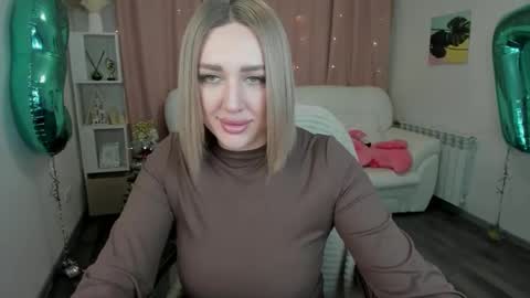 CrystalPatton online show from 12.07.24