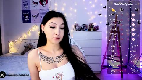 Sasha    Make me moan with patterns   good music here  online show from 02.12.25