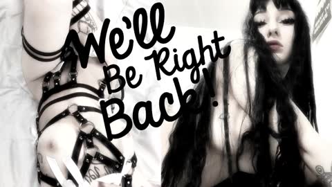 Sasha    Make me moan with patterns   good music here  online show from 10.27.25