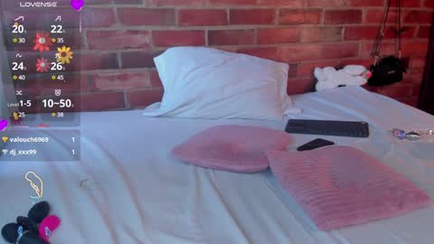 Soy Crystal online show from 01.14.25