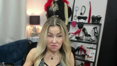 CrystalHotty online show from 03.09.26