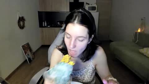 Kira online show from 09.27.25