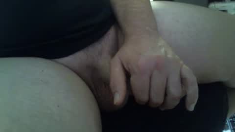 Snapshot of cuddlebeardeluxe chatting on 12.18.25 cuddlebeardeluxe online show from 12.18.25