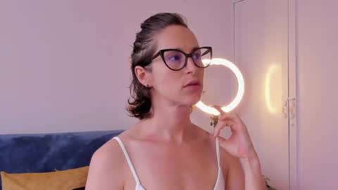 Leonela online show from 03.27.26