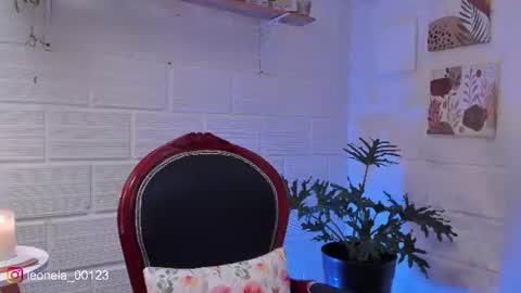 Snapshot of cuddlingbunnny chatting on 07.12.26 Leonela online show from 07.12.26