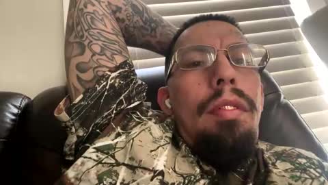 cuete2100 online show from 11.22.25