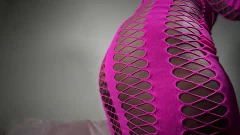 Snapshot of cum2charmxx chatting on 11.23.25 cum2charmxx online show from 11.23.25