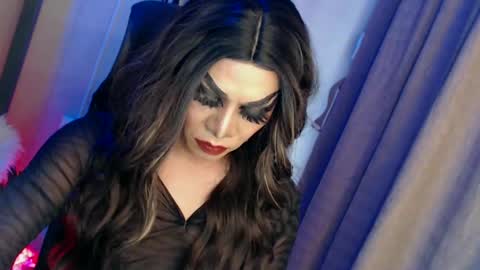 CUMMELA SLUTI online show from 03.11.25