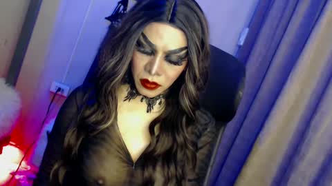 CUMMELA SLUTI online show from 03.11.25