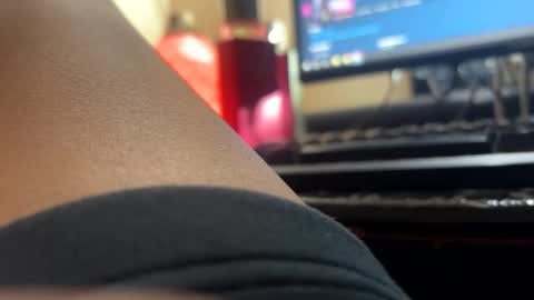 im KIM new girl to spoil online show from 03.02.25