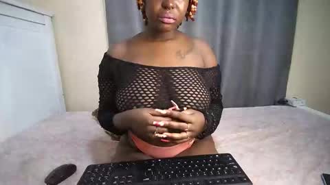 Snapshot of cum_central chatting on 10.19.25 cum_central online show from 10.19.25