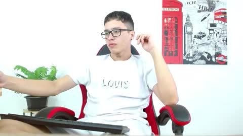 Snapshot of cumandres chatting on 09.13.25 cumandres online show from 09.13.25