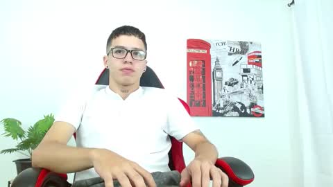 Snapshot of cumandres chatting on 09.22.25 cumandres online show from 09.22.25