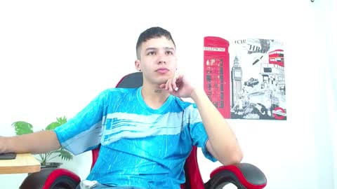 Snapshot of cumandres chatting on 09.30.25 cumandres online show from 09.30.25