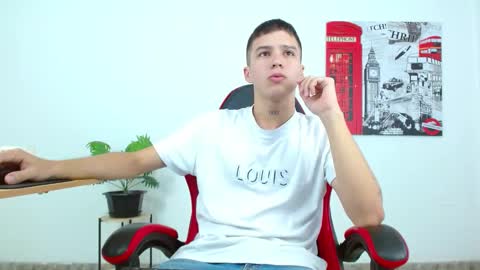 Snapshot of cumandres chatting on 10.09.25 cumandres online show from 10.09.25