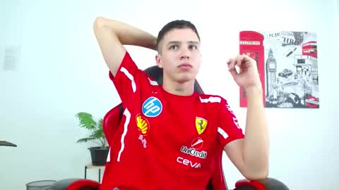 Snapshot of cumandres chatting on 10.22.25 cumandres online show from 10.22.25