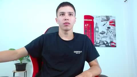 Snapshot of cumandres chatting on 11.05.25 cumandres online show from 11.05.25