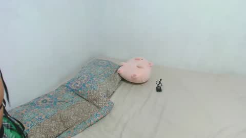 Snapshot of cumb0y_squirtgirl chatting on 12.07.24 Pablo and emma online show from 12.07.24