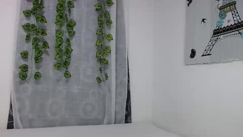 Snapshot of cumb0y_squirtgirl chatting on 09.29.25 Pablo and emma online show from 09.29.25