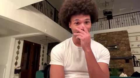 Snapshot of cumhere999 chatting on 12.22.25 G BABY online show from 12.22.25