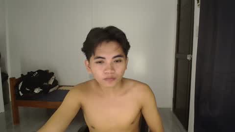 Snapshot of cummingyu chatting on 10.25.25 cummingyu online show from 10.25.25