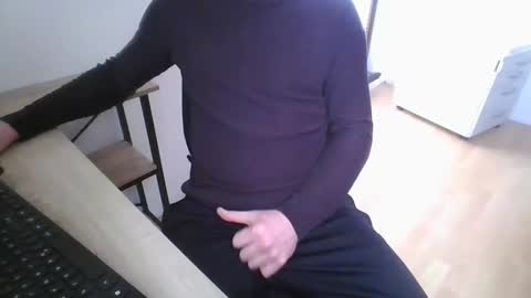 Snapshot of cumrocco009 chatting on 02.04.25 cumrocco online show from 02.04.25