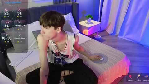 cumte_boy online show from 11.24.25