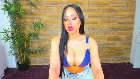 cupcake_izzy online show from 04.07.26