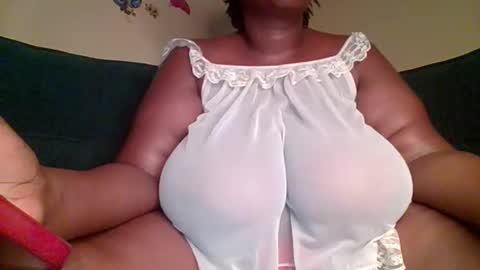 sweetpearl online show from 04.17.26