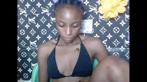 Snapshot of cupidxdoll chatting on 02.10.25 cupidxdoll online show from 02.10.25