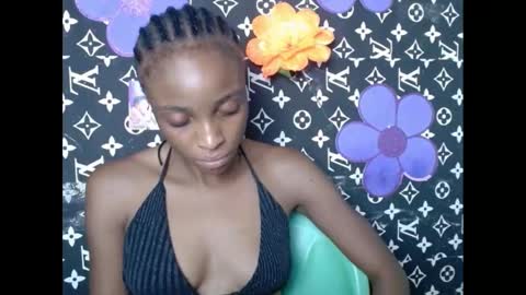 Snapshot of cupidxdoll chatting on 02.14.25 cupidxdoll online show from 02.14.25