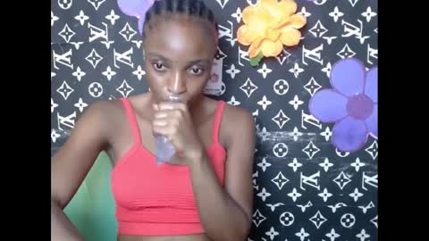 Snapshot of cupidxdoll chatting on 02.14.25 cupidxdoll online show from 02.14.25