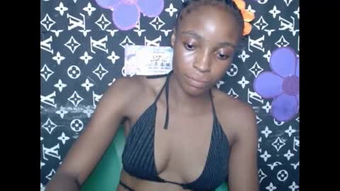Snapshot of cupidxdoll chatting on 02.14.25 cupidxdoll online show from 02.14.25