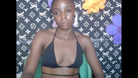 Snapshot of cupidxdoll chatting on 02.15.25 cupidxdoll online show from 02.15.25
