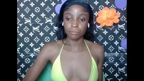 Snapshot of cupidxdoll chatting on 02.20.25 cupidxdoll online show from 02.20.25