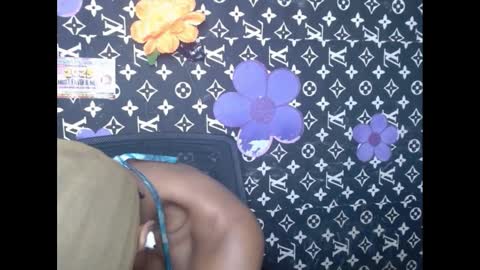 Snapshot of cupidxdoll chatting on 03.06.25 cupidxdoll online show from 03.06.25