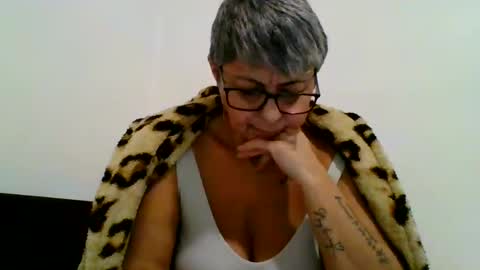 Snapshot of cuplu4346529860 chatting on 12.01.24 couple online show from 12.01.24