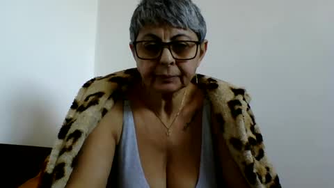 Snapshot of cuplu4346529860 chatting on 01.02.25 couple online show from 01.02.25