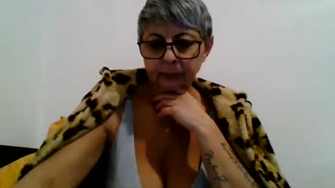 Snapshot of cuplu4346529860 chatting on 01.03.25 couple online show from 01.03.25
