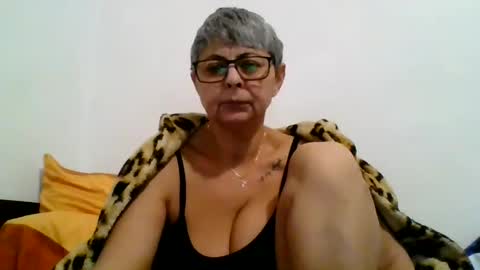 Snapshot of cuplu4346529860 chatting on 01.06.25 couple online show from 01.06.25