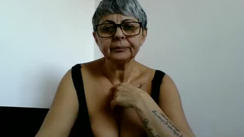 Snapshot of cuplu4346529860 chatting on 01.07.25 couple online show from 01.07.25