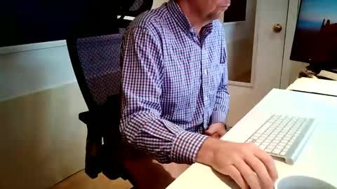 Snapshot of curious_madame_scotsman chatting on 11.26.25 curious_madame_scotsman online show from 11.26.25