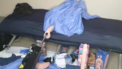 Curiousbisex22 online show from 04.16.26