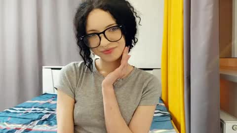Kira online show from 05.02.26