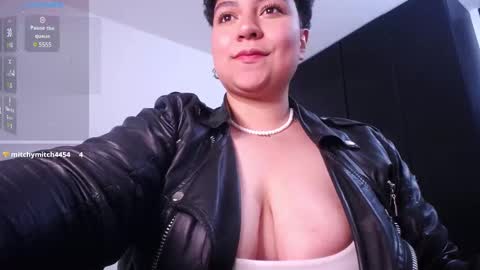 Bruna  online show from 12.12.24