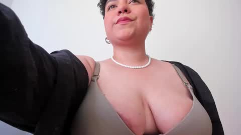 Bruna  online show from 02.09.25