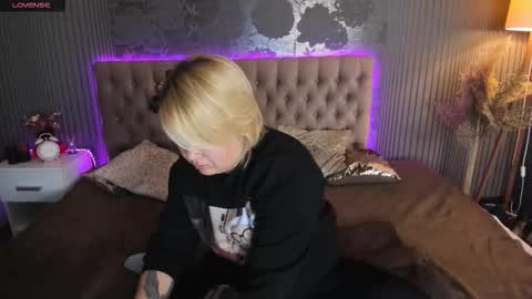 CurlyDreams online show from 10.20.25