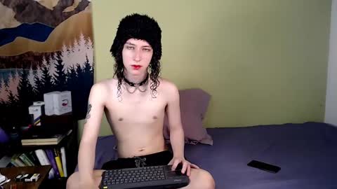 Snapshot of curlyytwink chatting on 01.30.25 Noah online show from 01.30.25